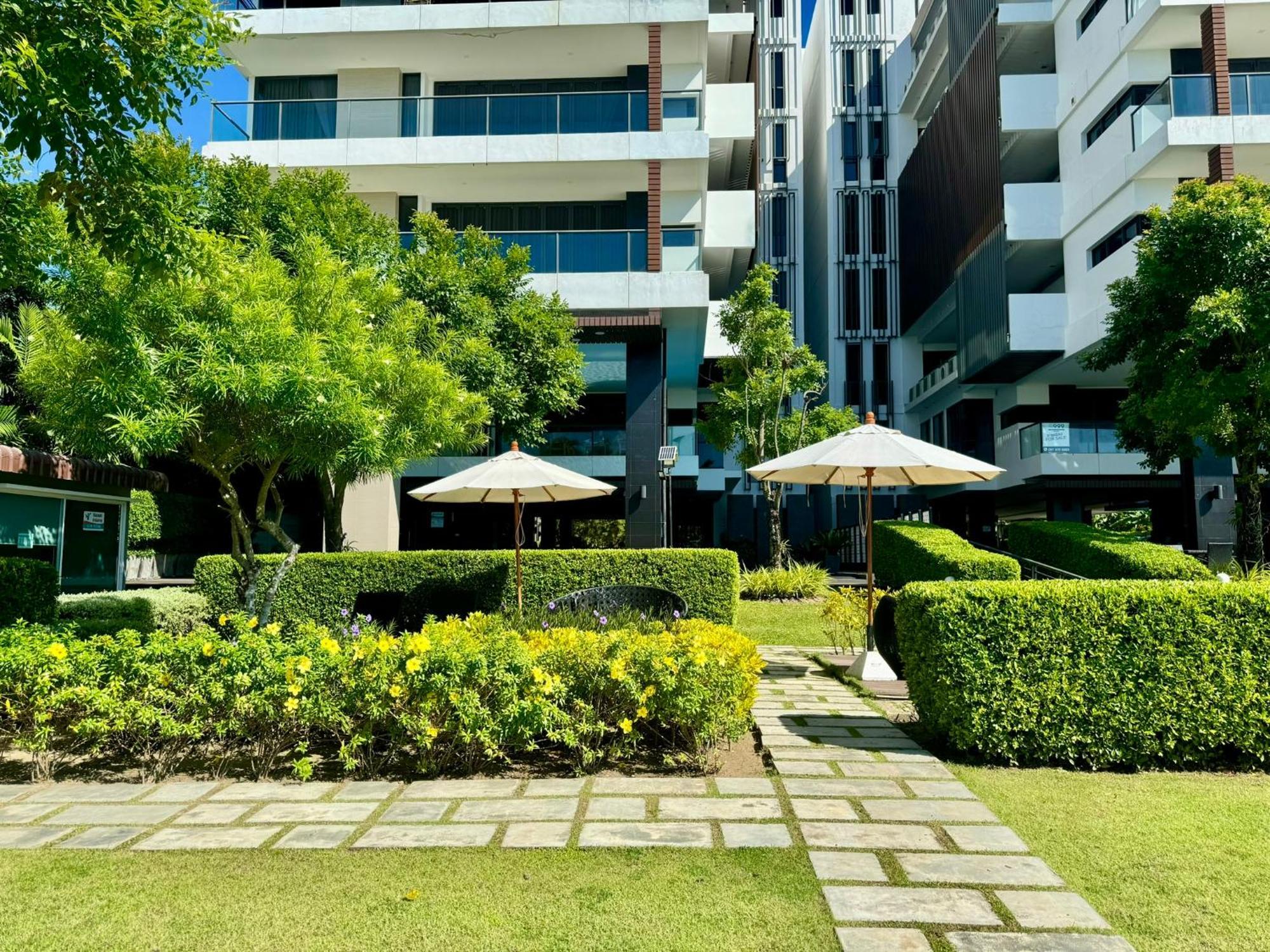 Escape Condominiums Beachfront Suites - Mae Phim ระยอง ภายนอก รูปภาพ